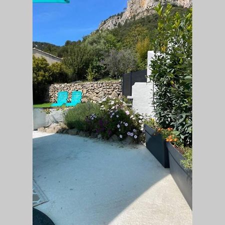 Maison Avec Jardin, Parking Entre Mer Et Montagne Le Revest-le-Eaux Bagian luar foto