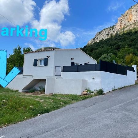 Maison Avec Jardin, Parking Entre Mer Et Montagne Le Revest-le-Eaux Bagian luar foto