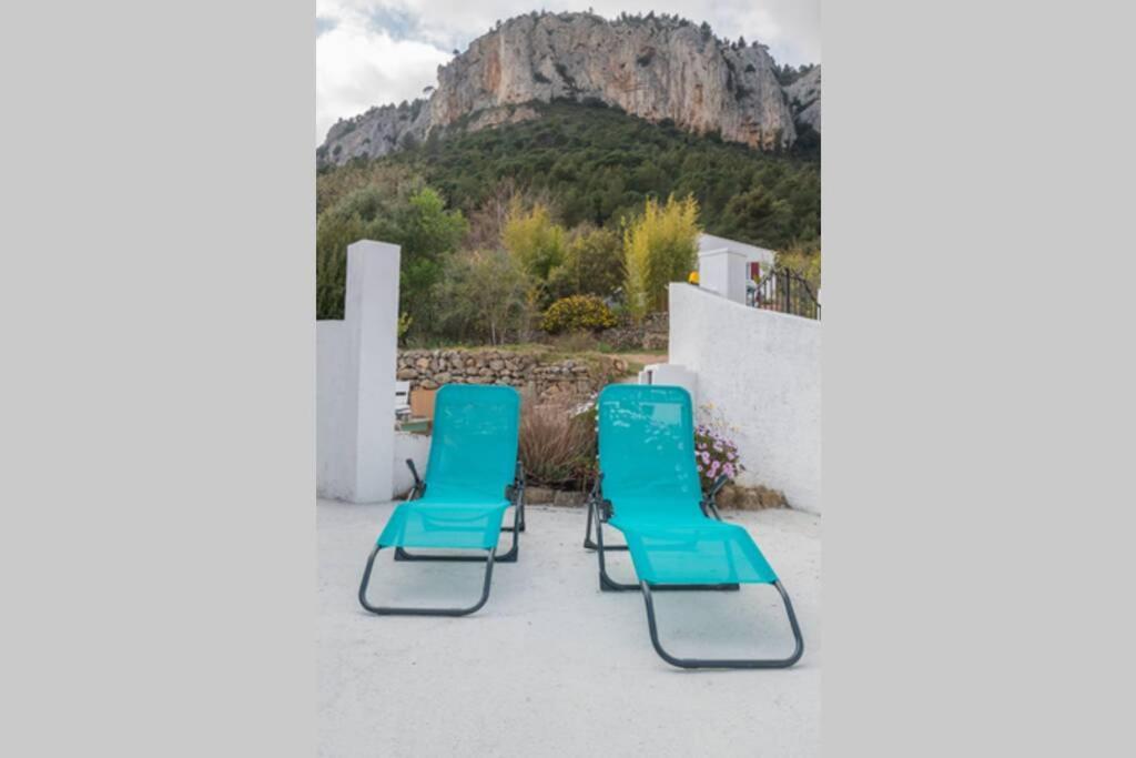 Maison Avec Jardin, Parking Entre Mer Et Montagne Le Revest-le-Eaux Bagian luar foto