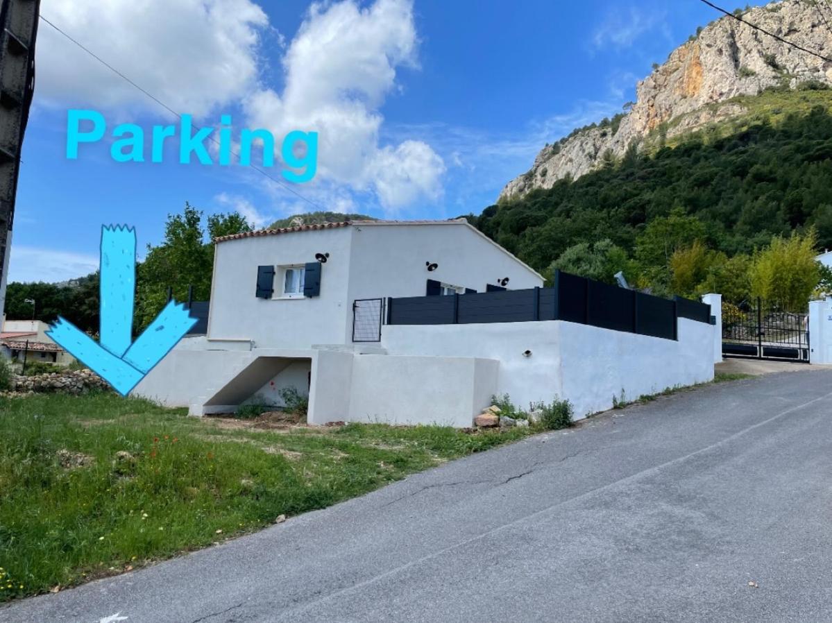Maison Avec Jardin, Parking Entre Mer Et Montagne Le Revest-le-Eaux Bagian luar foto